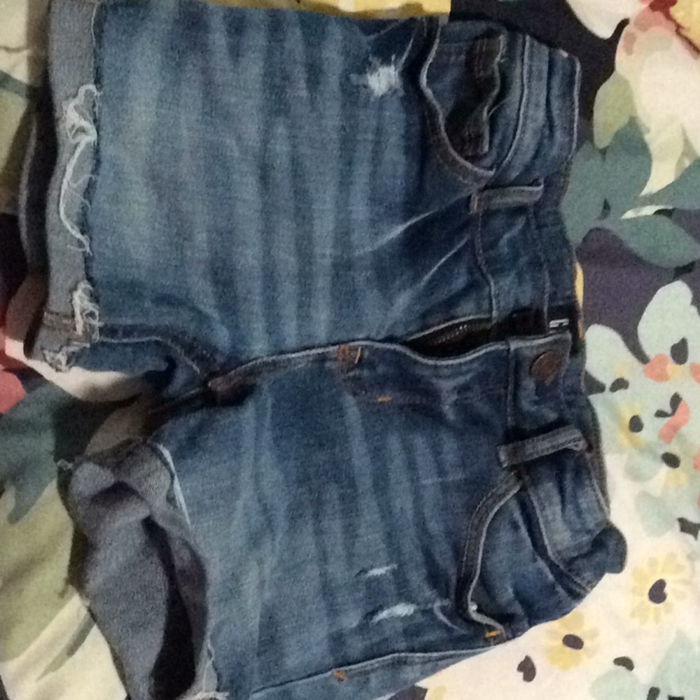Gap shorts